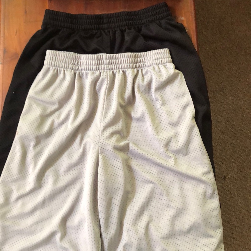 Starter shorts boys XXL (18) set of 2